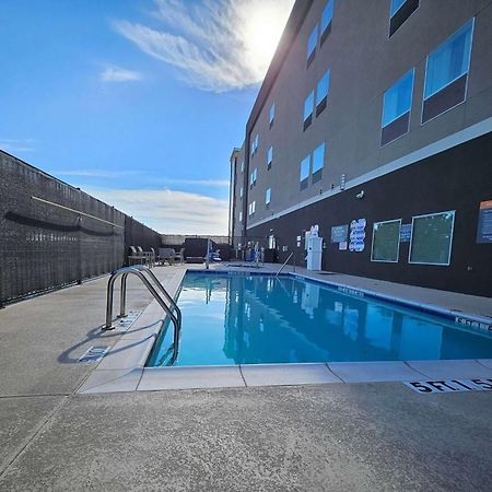 La Quinta Inn & Suites By Wyndham - Red Oak Tx Ih-35E Ngoại thất bức ảnh