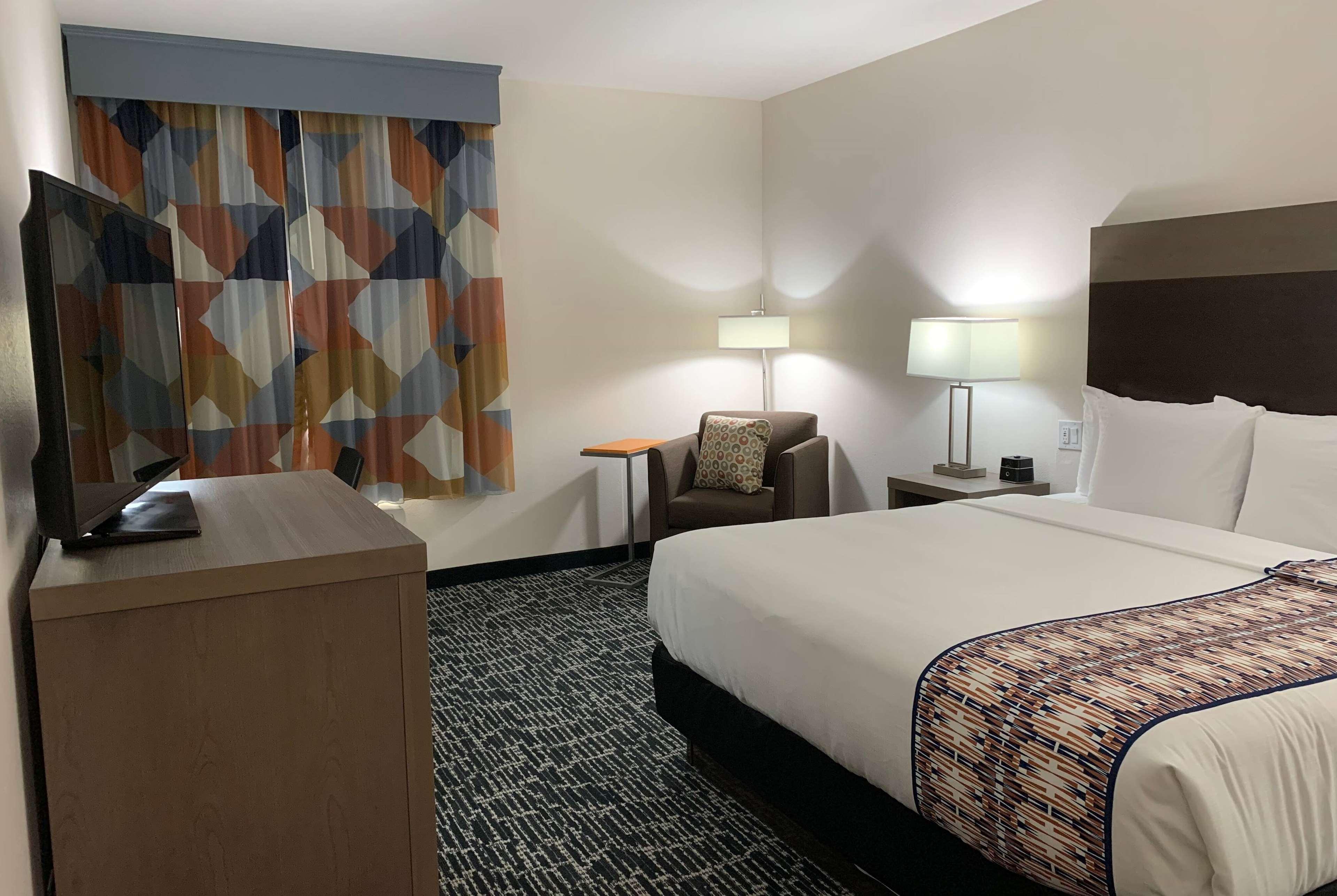 La Quinta Inn & Suites By Wyndham - Red Oak Tx Ih-35E Ngoại thất bức ảnh
