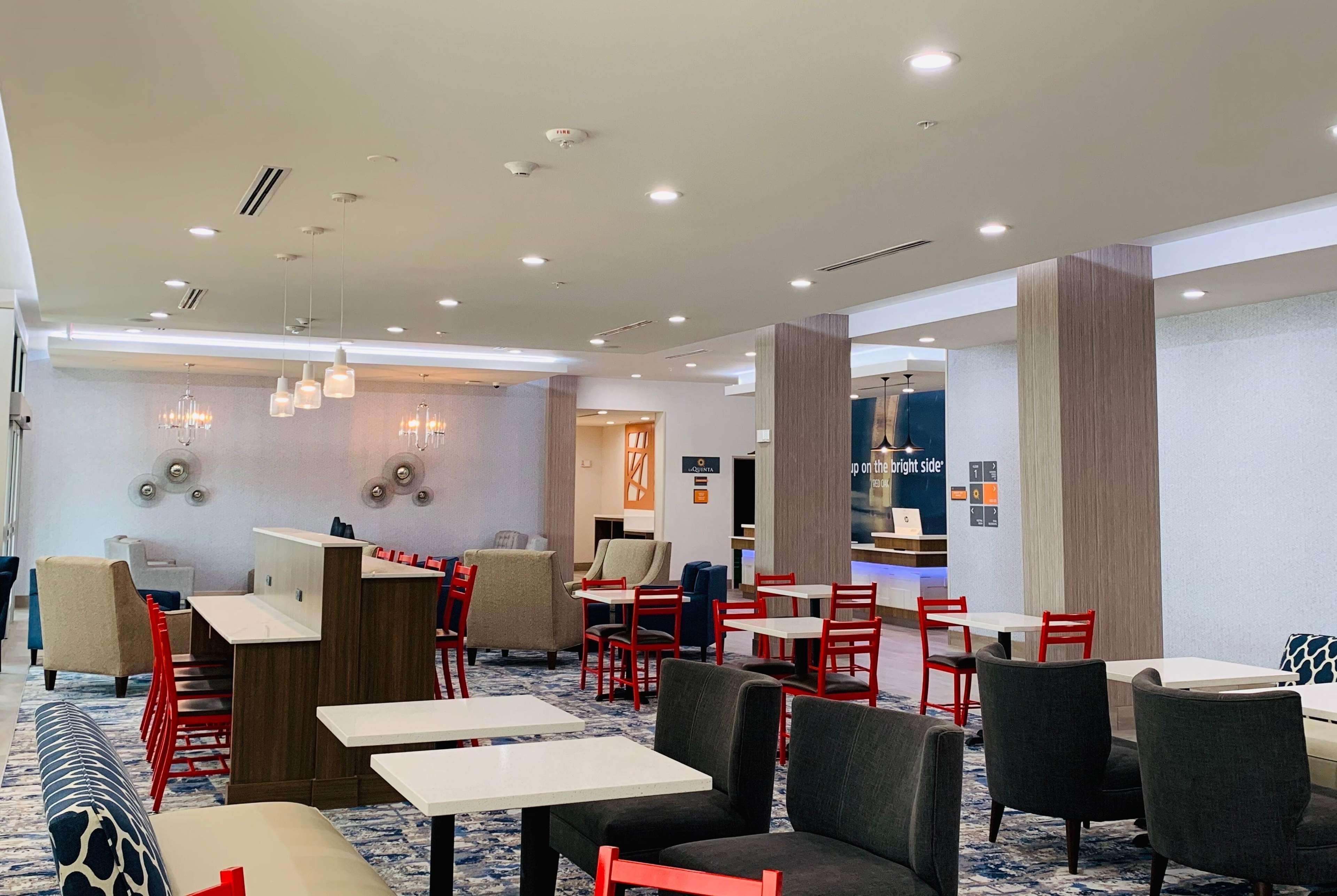 La Quinta Inn & Suites By Wyndham - Red Oak Tx Ih-35E Ngoại thất bức ảnh